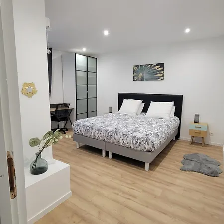 Appartement Cosy Proche De Paris Chambourcy Exterior foto